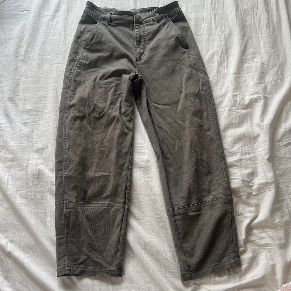 Everlane The Utility Barrel Pant in Pewter Green